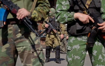 В Донецке напали на силовиков: похитили оружие, бронежилеты и автомобили