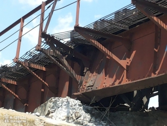 Поезда по мосту, взорванному в Запорожской области, пойдут уже 3 июля