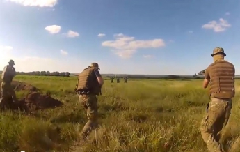 Обнародовано видео, как "ополченцы" сдаются силовикам АТО