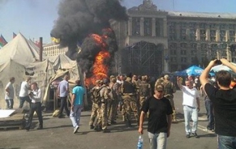 На Майдане прозвучали выстрелы, выход из метро перекрыт