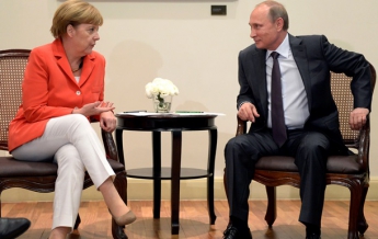Канцлер Германии намерена продолжать диалог с президентом России