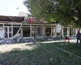 Центр Донецка обстреливают из артиллерии: люди бегут из города (фото)