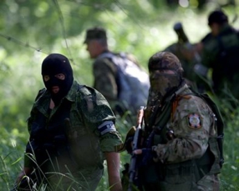На Донбассе братские могили террористов едва присыпаются землей