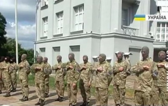 В зону АТО отправились еще 75 бойцов батальона Азов (видео)