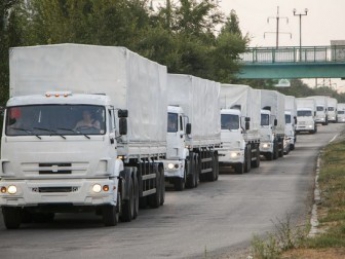 Российские грузовики с "гуманитаркой" пересекли границу Украины без оформления и согласования с МККК