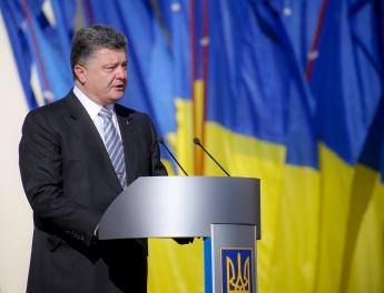 Порошенко вылетел в Минск на трехстороннюю встречу с ЕС и "Евразийской тройкой"