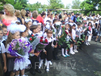 Мелитопольцев просят поддержать акцию "Вместо цветов - помощь армии"