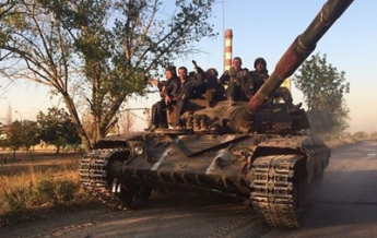 Украинские танки покинули восточную часть Мариуполя – журналист