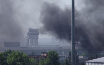 СМИ: Сепаратисты штурмуют аэропорт Донецка