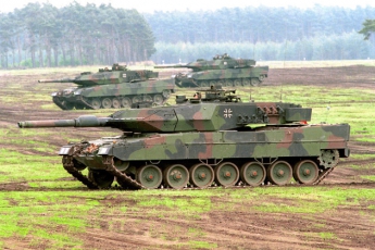 В Украину вошла колонна немецких танков. Украинцы надеются, что она дойдет до Луганска (видео)