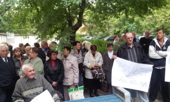 Под стенами суда прошел пикет против ОПГ "мелитопольских Януковичей"