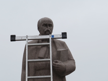 Памятнику Шевченко вернут нос