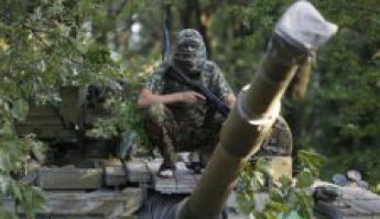 Боевики за ночь неоднократно обстреляли позиции сил АТО в районе 10 н.п. и донецкого аэропорта