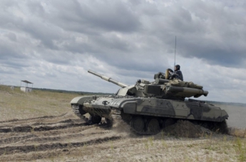 Из Луганска в сторону Счастья отправились 20 танков боевиков