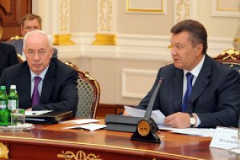 Янукович и Азаров стали гражданами РФ - МВД