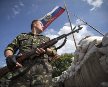В Свердловке террористы начали палить по военным России