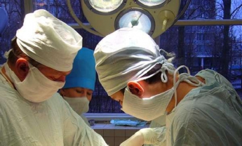 Французские нейрохирурги провели сложные операции украинским бойцам - СМИ