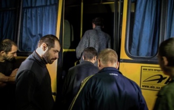 Из плена сепаратистов освободили трех человек - СНБО