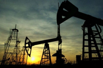 Мировые цены на нефть упали до двухлетнего минимума