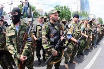 За два дня в Украину прорвались 40 автобусов подготовленных в России боевиков