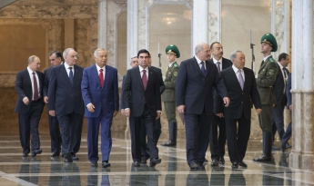 Путин и президент Молдовы чуть не сцепились на саммите в Минске – СМИ