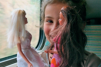 В детсадах России детям запретят играть Барби и Кеном