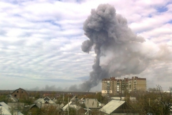 Мощный взрыв прогремел в Донецке недалеко от местонахождения лидера террористов Пургина (ВИДЕО, ФОТО)