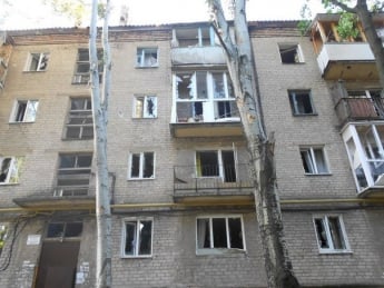 Жители Донбасса мерзнут в квартирах без окон, - рассказ очевидца