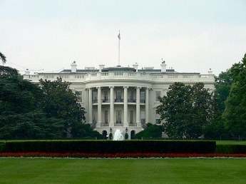 В Вашингтоне задержан мужчина, перелезший через ограду Белого дома