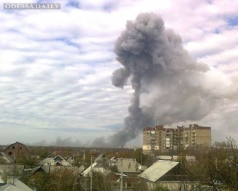 Снаряд попал на территорию Донецкого химзавода, произошел пожар