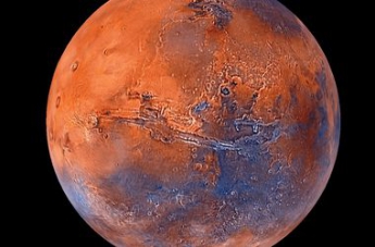 Полеты космонавтов к Марсу признали смертельно опасными