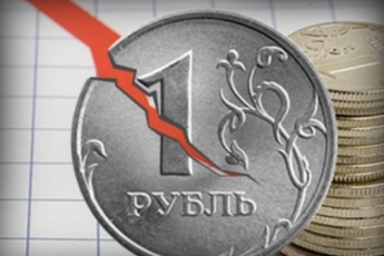 Курс доллара взлетел уже до 42,38 рублей (графики)