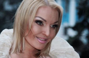 Анастасия Волочкова оконфузилась во время съемок постельной сцены