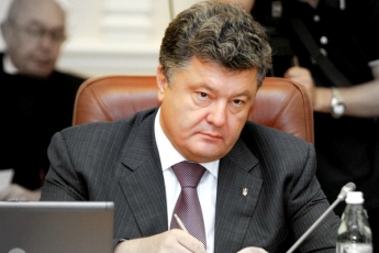 П.Порошенко вынесет на рассмотрение СНБО отмену закона об особом статусе Донбасса