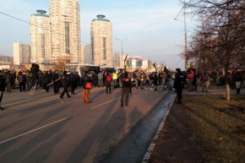 На "Русском марше" в Москве задержали 40 участников, выступивших против войны с Украиной