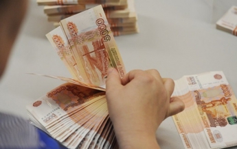 В России доллар достиг нового максимума