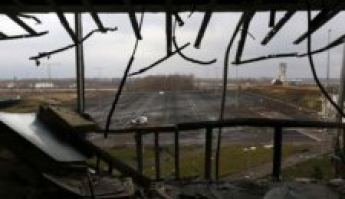 "Правый сектор" заявляет о массированой атаке боевиков на донецкий аэропорт, погиб 1 доброволец