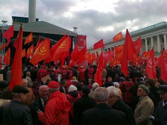 Парада к годовщине Октябрьской революции в Киеве не будет