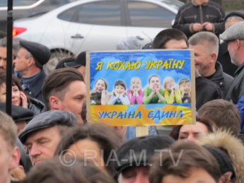 Чтобы защитники чувствовали поддержку украинцев, одновременно по всей стране зажгут свечи
