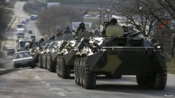 В России продолжается переброска военных и техники к границе с Украиной - эксперт