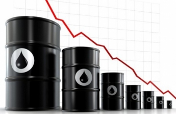 Впервые за пять лет цены на нефть марки Brent рухнули ниже $81 за баррель (графики)