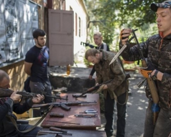 В Станице Луганской и поселке Артема снарядами разбомбили школу и детсад