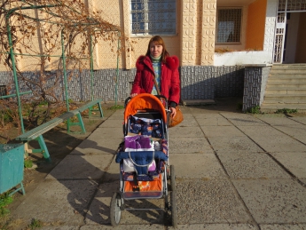 После обстрела обладминистрации муж сказал: "Собирайся!", - жительница Луганска