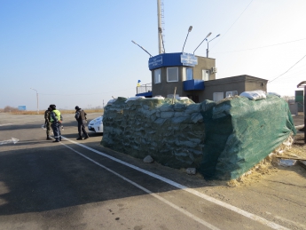 "Донецкие водители на блокпостах ведут себя проще и спокойнее, чем местные" - инспектор ДПС