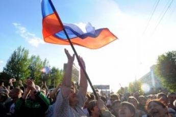 Евросоюз готовит список лидеров "ДНР" и "ЛНР" для новых санкций