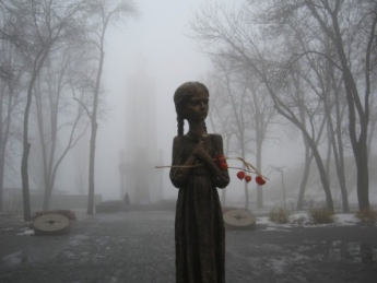 Сегодня в Украине помянут жертв Голодомора. Начало траурного митинга в Мелитополе в 15.30