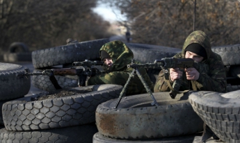 На Донбассе находятся до 25 тысяч боевиков и до 10 тысяч российских военных