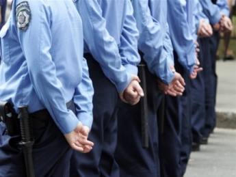 Более 20 тыс. милиционеров уволены в рамках закона об очищении власти