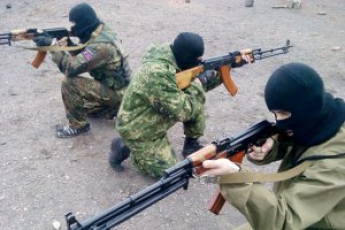 Боевики "ДНР" решили выдавать зарплату продуктами