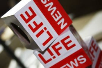 Попытка LifeNews купить информацию о смерти Рязанова вызвала бурю негодования